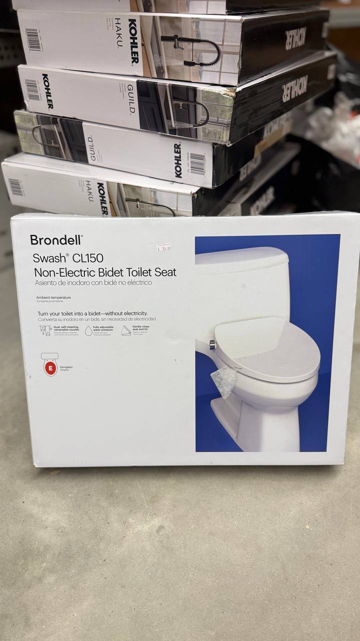 Brondell Swash CL150 Non-Electric Bidet Toilet Seat - Image 2