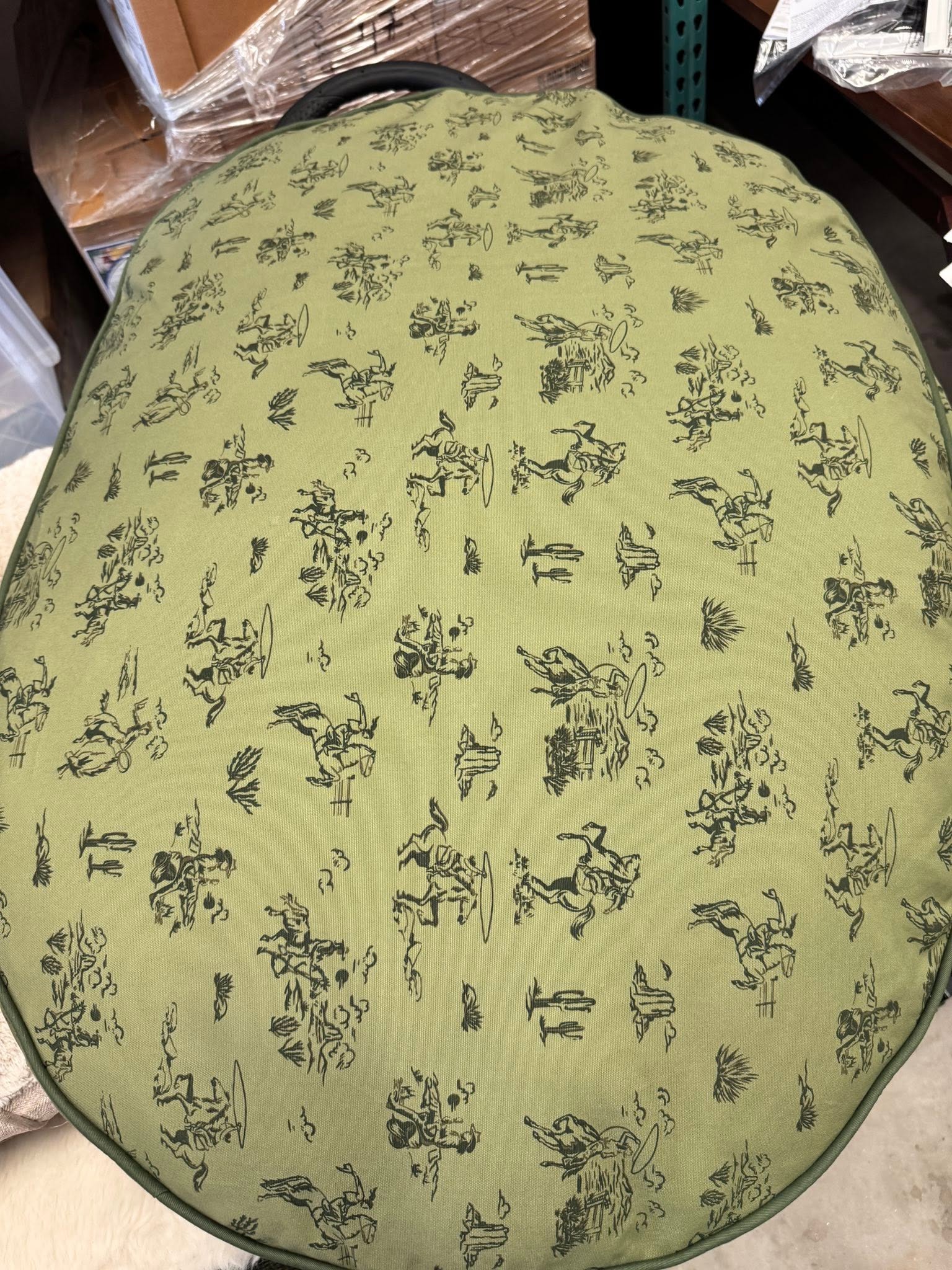 Pendleton Oval Pet Bed 39" x 24" x 6" - Image 3