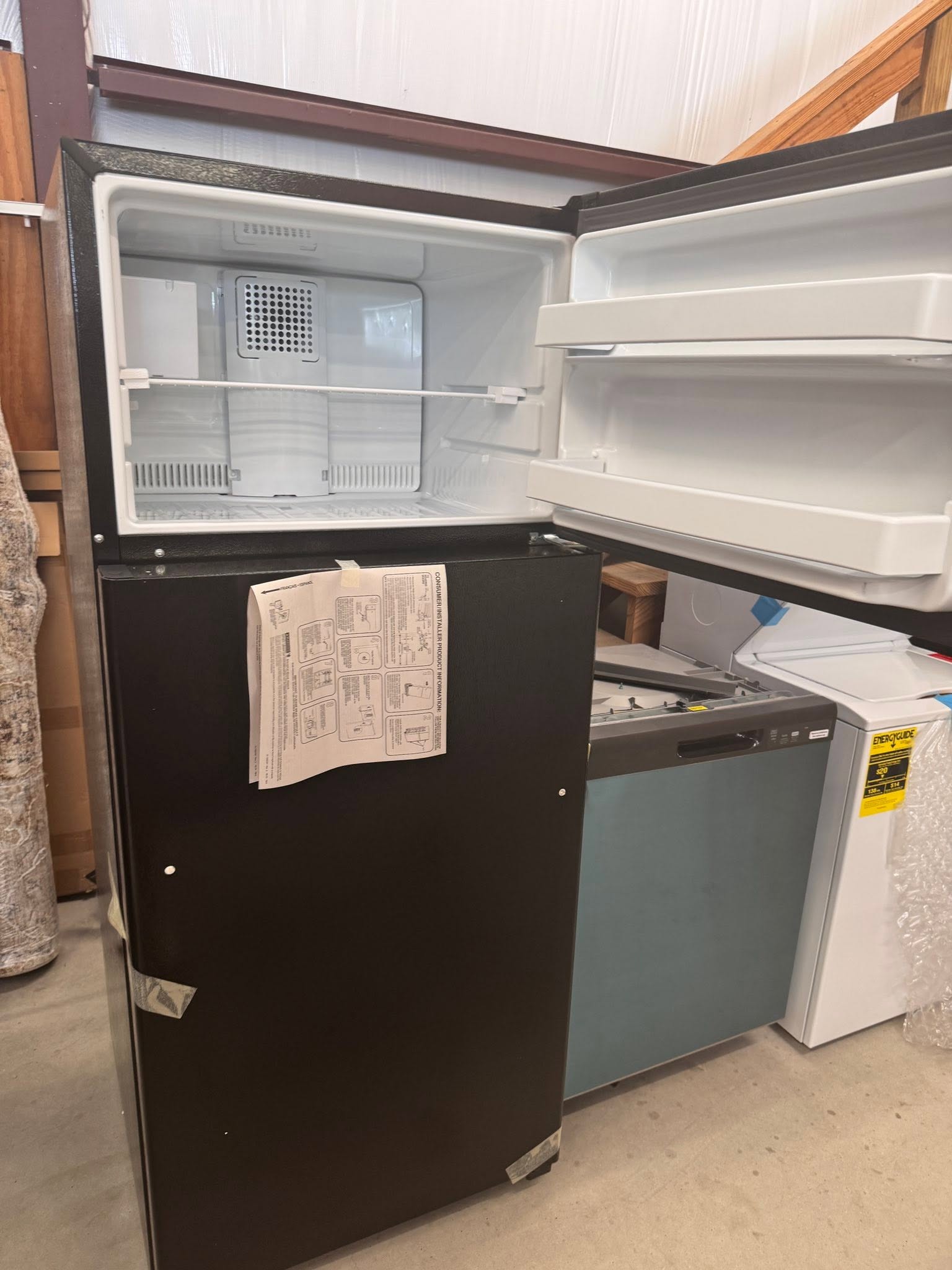 GE 17.5 cu. ft. Top Freezer Refrigerator in Black, ENERGY STAR - Image 2