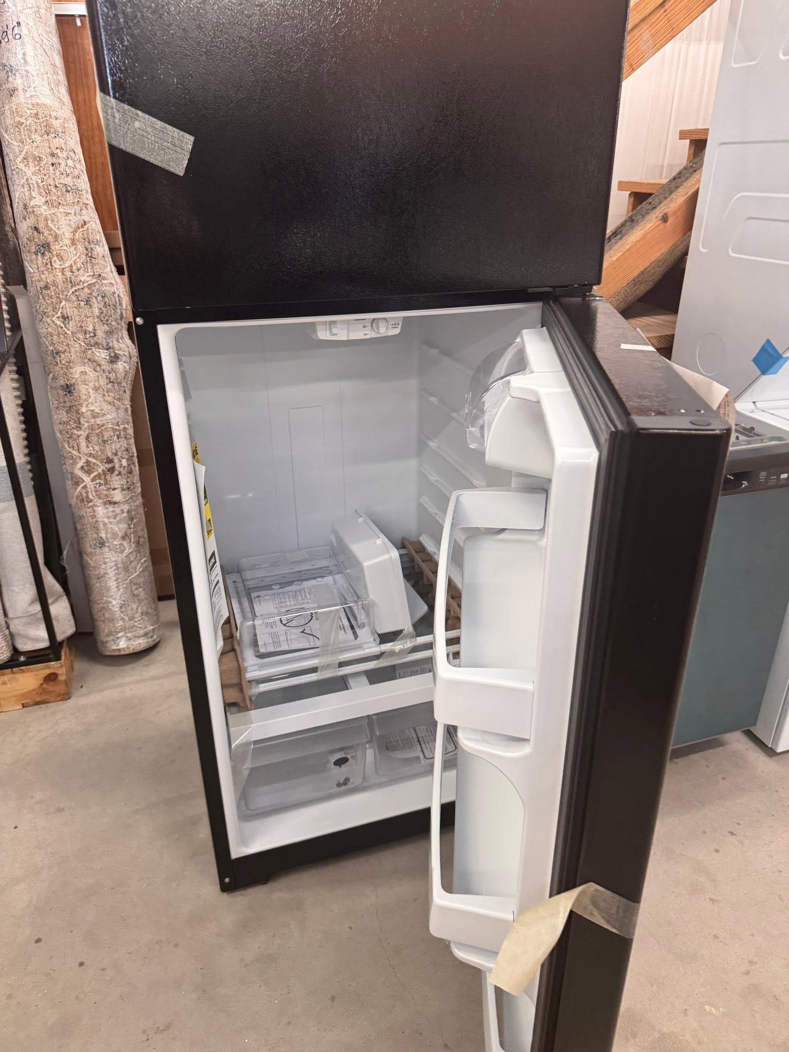 GE 17.5 cu. ft. Top Freezer Refrigerator in Black, ENERGY STAR - Image 4
