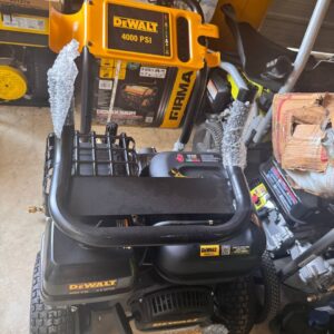 New Dewalt 4000 PSI 3.5 GPM Gas Pressure Washer with 338cc Engine, Heavy-Duty Commercial Cold Water Power Cleaner
