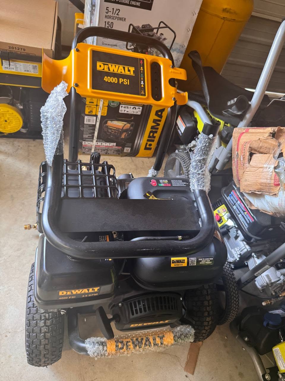 New Dewalt 4000 PSI 3.5 GPM Gas Pressure Washer with 338cc Engine, Heavy-Duty Commercial Cold Water Power Cleaner