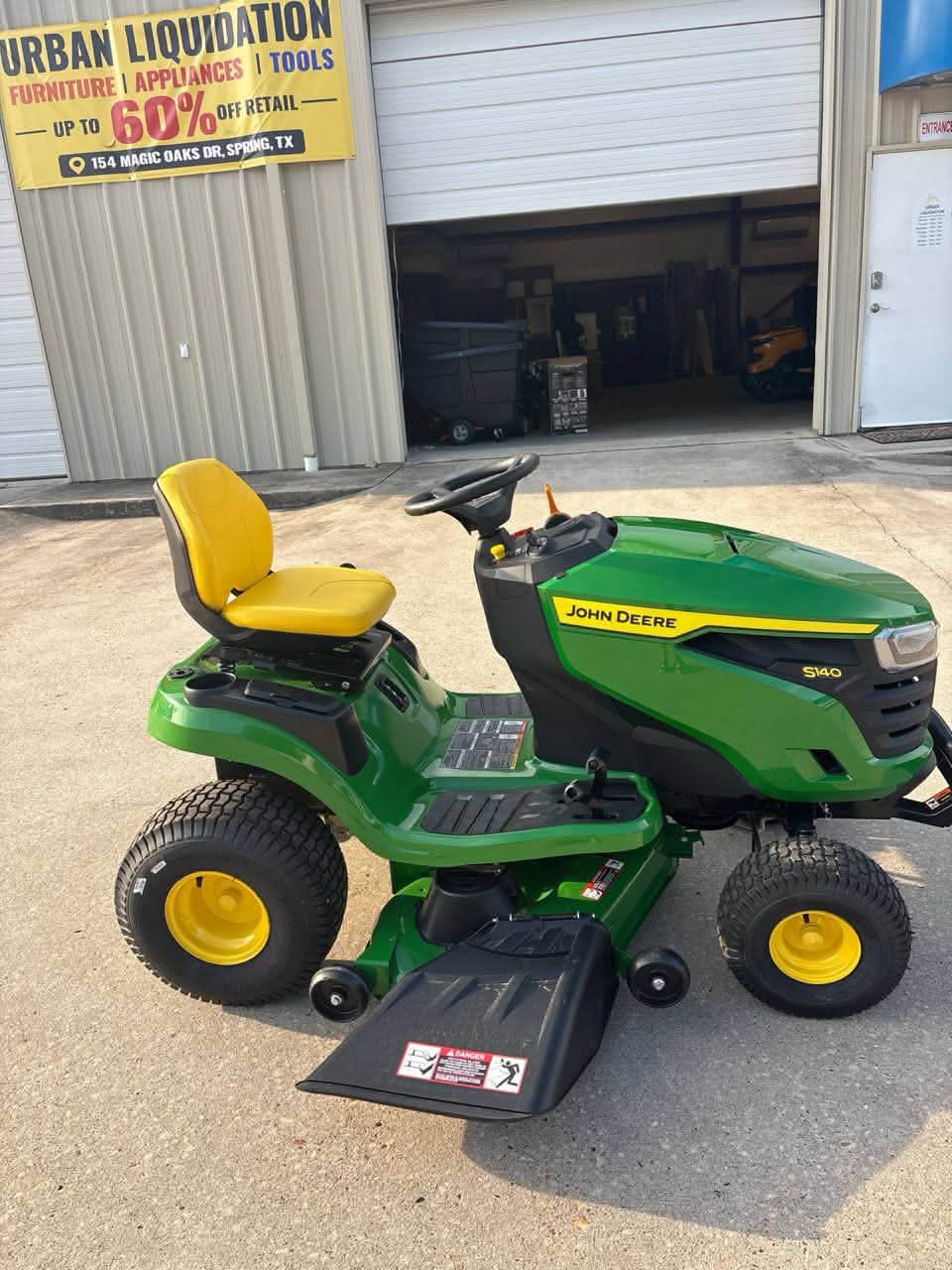 John deere S140 48 in. 22 HP V-Twin Gas Hydrostatic Riding Lawn Mower - Image 4