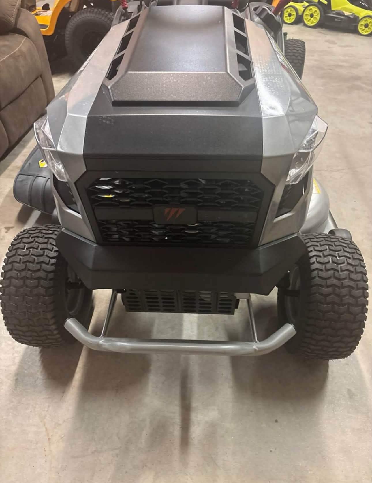 MT200 42 in. 19.0 HP 540cc EX1900 Series Briggs and Stratton Engine Automatic Gas Riding Lawn Tractor Mower - Image 4