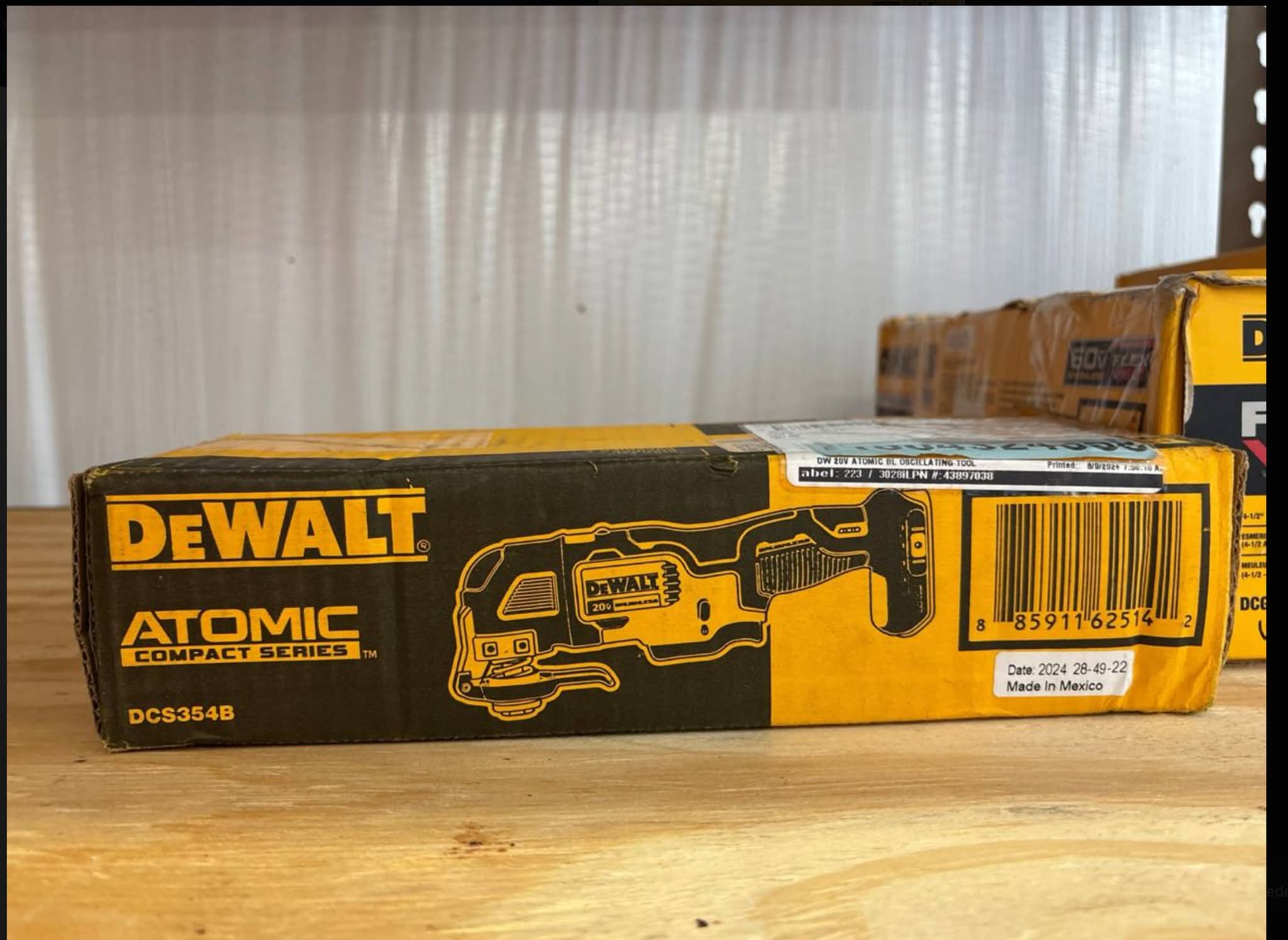 DEWALT ATOMIC 20V MAX Cordless Brushless Oscillating Multi Tool (Tool Only) - Image 2