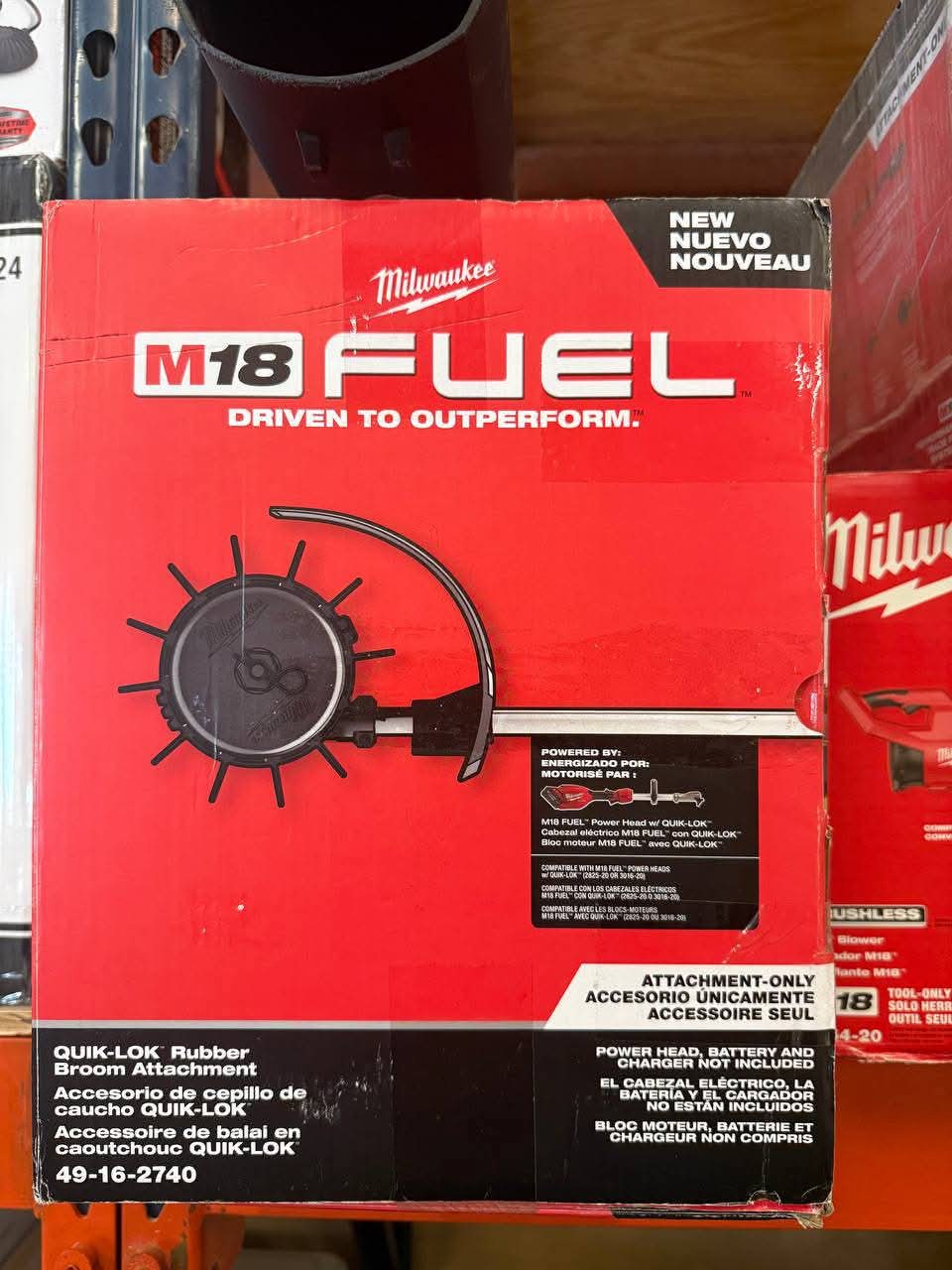 Milwaukee M18 FUEL QUIK-LOK Rubber Broom Attachment