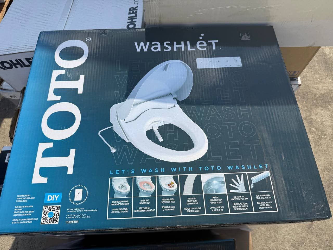 TOTO Washlet Elongated Bidet Seat with SoftClose Lid - Image 3