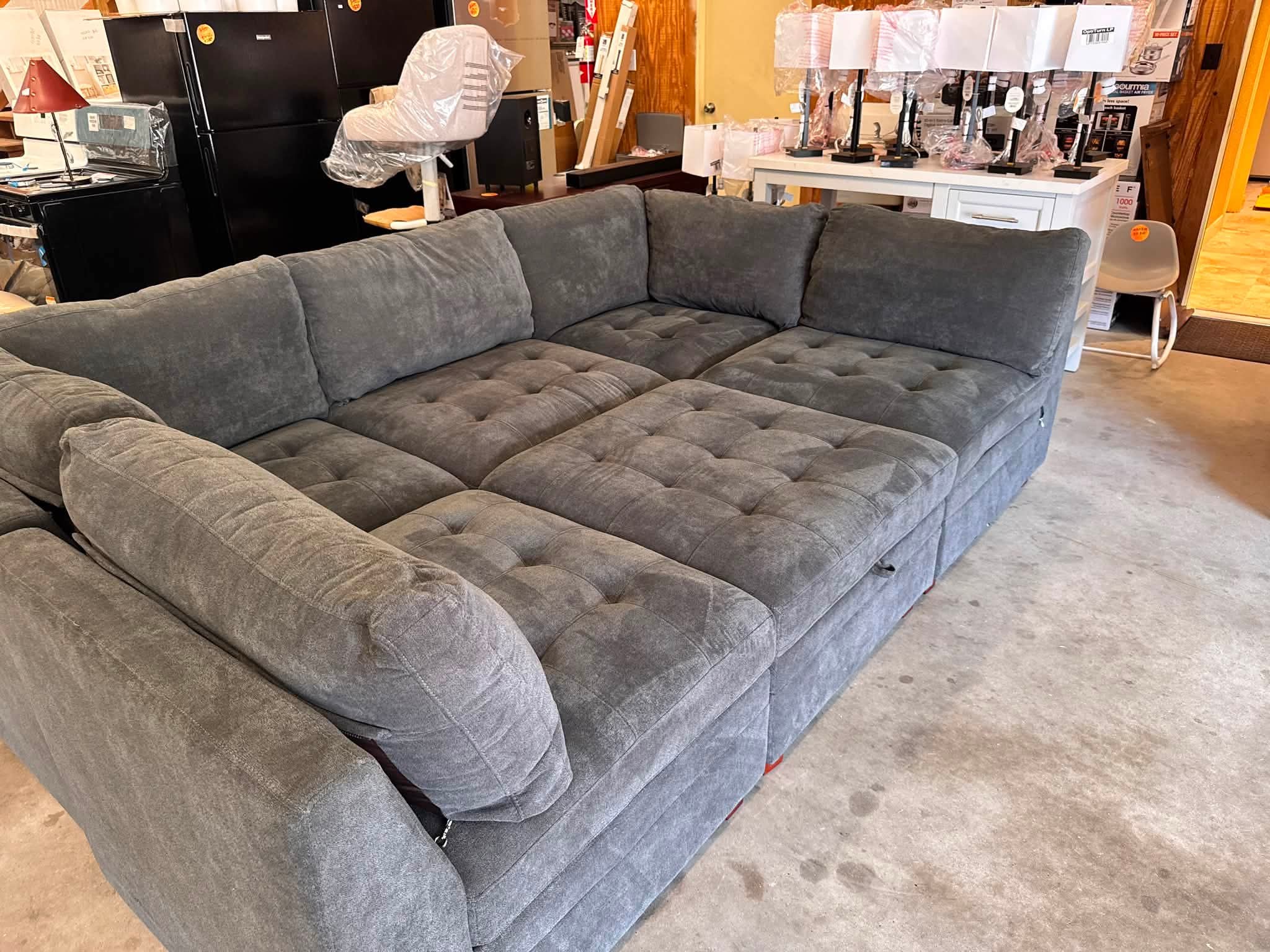 Thomasville Tisdale Modular Sectional 6-piece Dark Gray with Storage Ottoman - Image 6