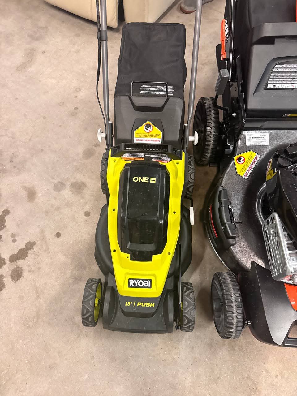 Ryobi ONE+ 18V 13 in. Cordless Battery Walk Behind Push Lawn Mower with 4.0 Ah Battery and Charger - Image 2