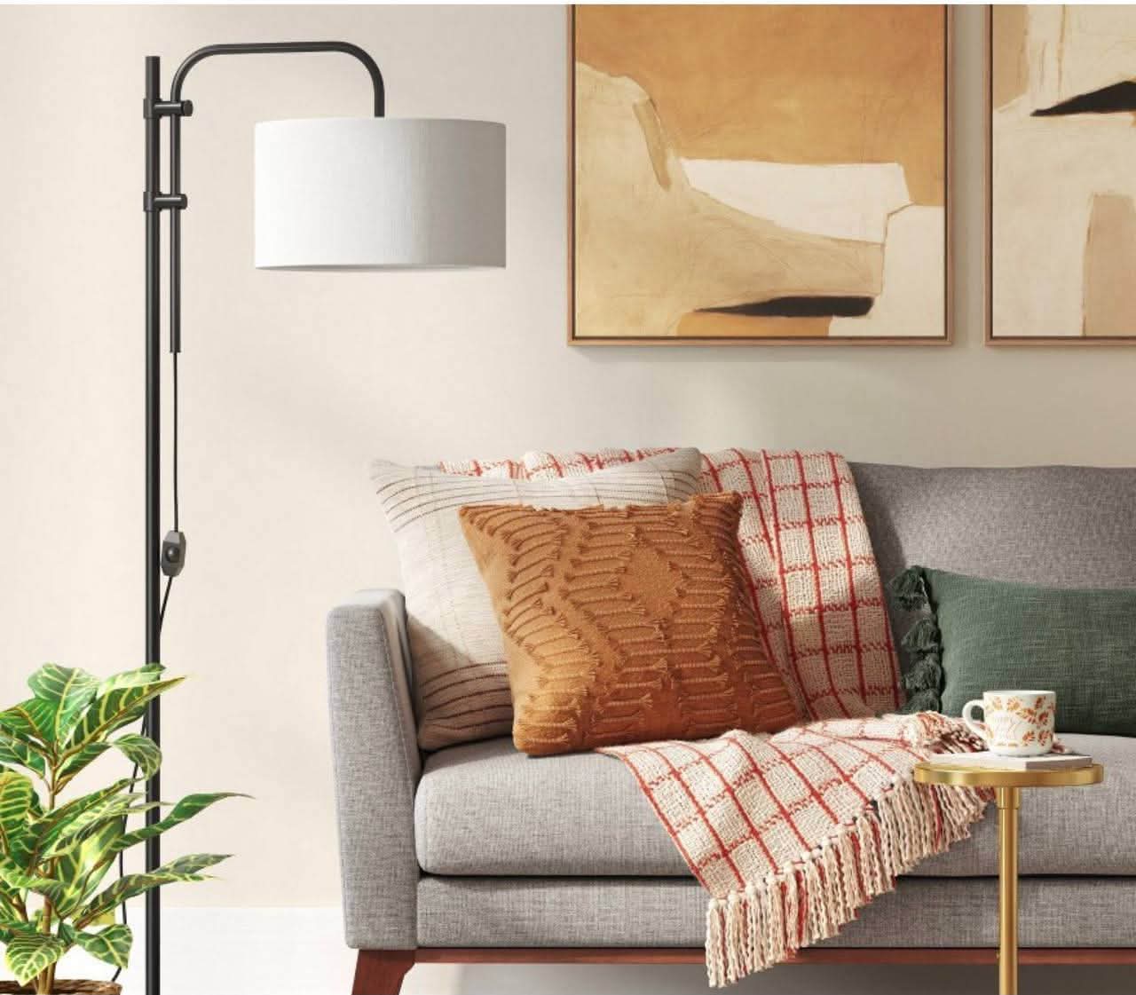 Threshold Knox Floor Lamp – Black Finish