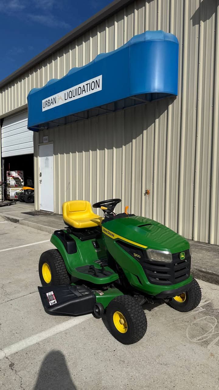 John Deere S100 42 in. 17.5 HP Gas Hydrostatic Riding Lawn Mower - Image 3