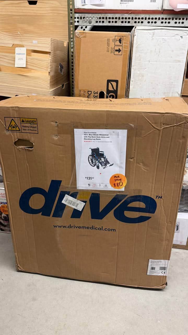 Drive Medical 18 in. Blue Streak Wheelchair with Flip Back Desk Arms and Elevating Leg Rests - Image 2